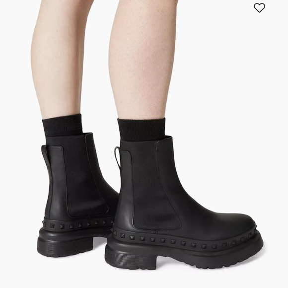 NEW Valentino Garavani M-Way Rockstud Ankle Boots.  SIZE 10. $1270. - Picture 2 of 5